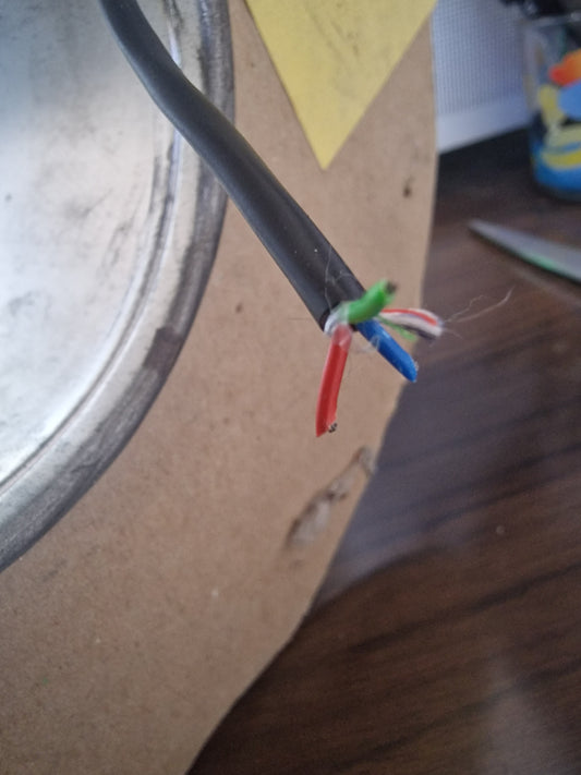 cavo tondo 3x0,22  in pvc nero diam. esterno 3.8mm ( verde-rosso-blu)